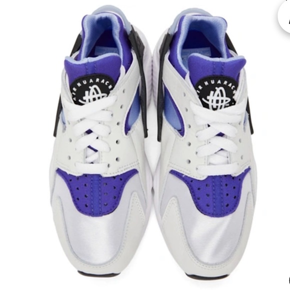 NWT Nike Air Huarache Women’s Sneakers - Picture 8 of 9